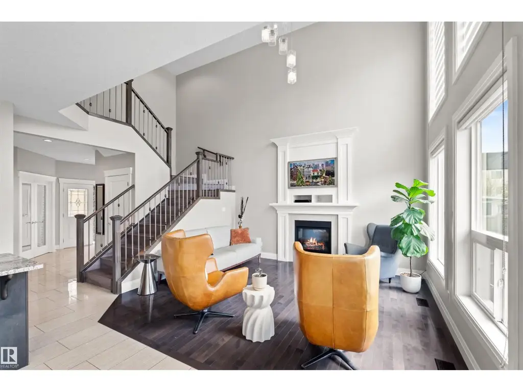3807 Claxton Cl Sw, Edmonton